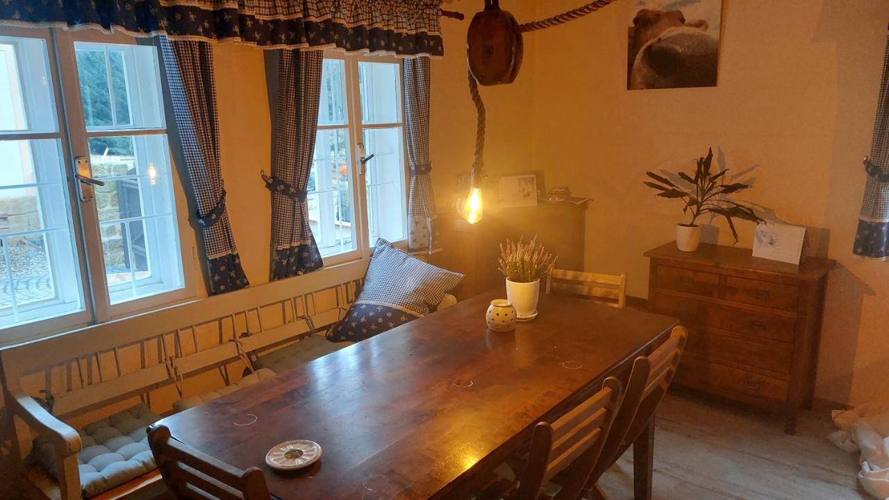 Hlucov Lesni Chalupa Kokorin Buitenkant foto